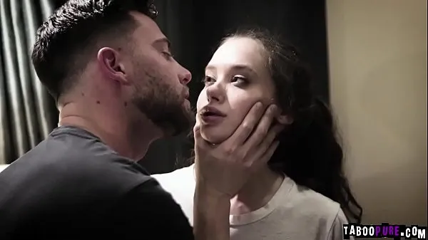 Nejlepší Teen Gia Paige is close to crying while she gets double penetrated celkem Tube