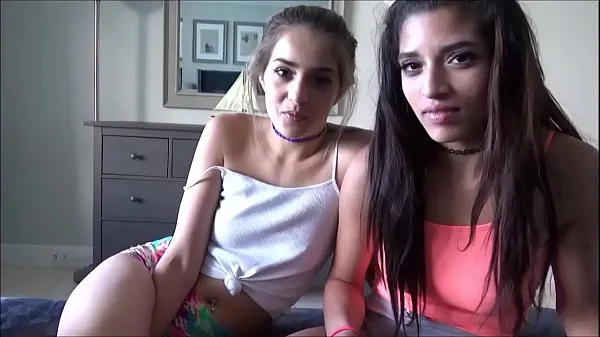 Nejlepší Latina Teens Fuck Landlord to Pay Rent - Sofie Reyez & Gia Valentina - Preview celkem Tube