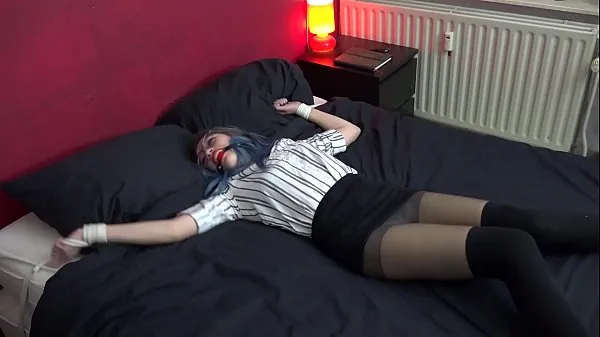 Best Blue haired chick put in bondage on bed total Tube
