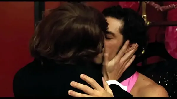 بہترین Gaspard Ulliel and Louis Garrel Gay kiss scenes from Movie Saint Laurent کل ٹیوب