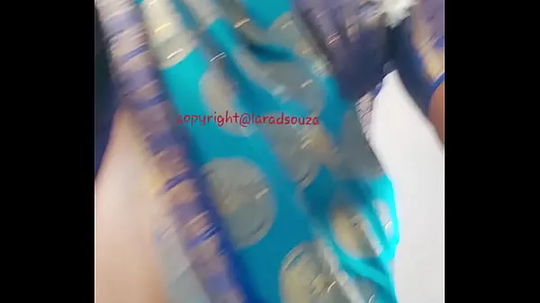 Miglior Bellissima modella indiana crossdresser in sari blu tubo totale