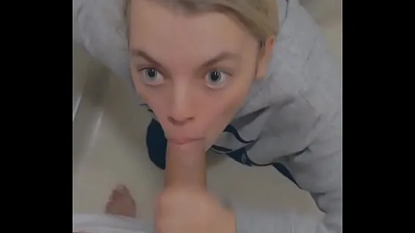 Mejor Young Nurse in Hospital Helps Me Pee Then Sucks my Dick to Help Me Feel Better tubo total