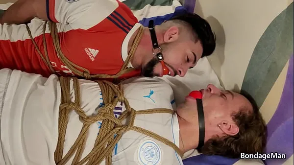 Mejor Several brazilian guys bound and gagged from Bondageman now available here in XVideos. Enjoy handsome guys in bondage and struggling and moaning a lot for escape tubo total